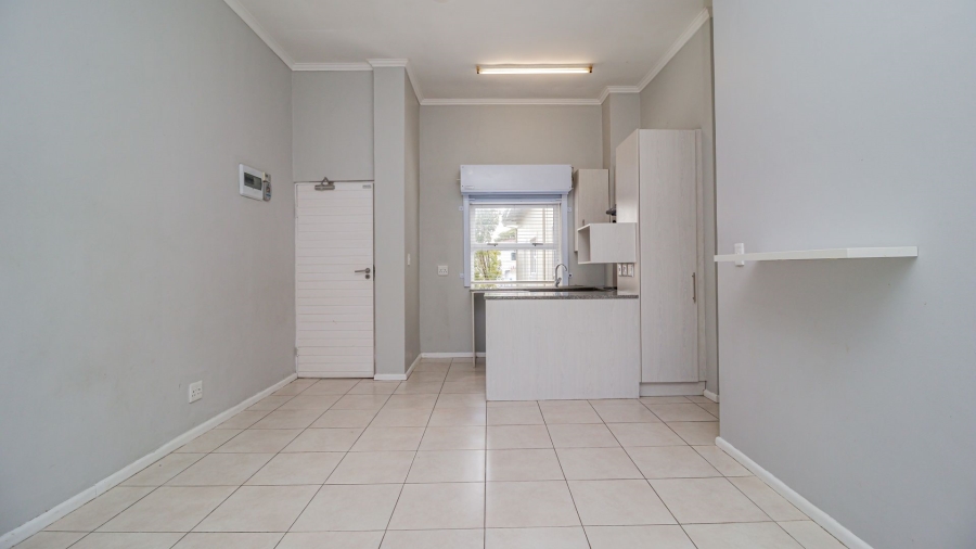 To Let 2 Bedroom Property for Rent in Claremont Western Cape